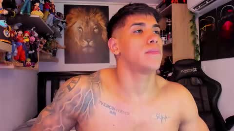 Snapshot of william_dracko9 chatting on November 2025 02:35:01 AM Dracko online show from November 2025 02:35:01 AM