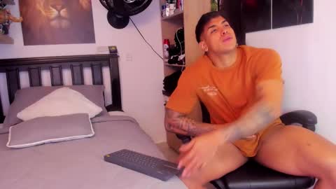 Snapshot of william_dracko9 chatting on December 2025 05:17:02 AM Dracko online show from December 2025 05:17:02 AM