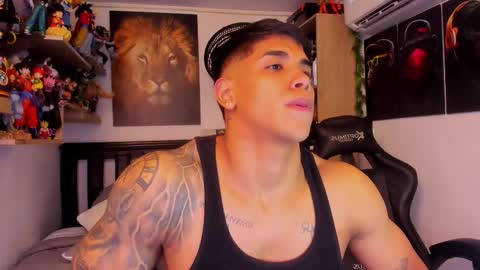 Snapshot of william_dracko9 chatting on December 2025 07:59:01 AM Dracko online show from December 2025 07:59:01 AM