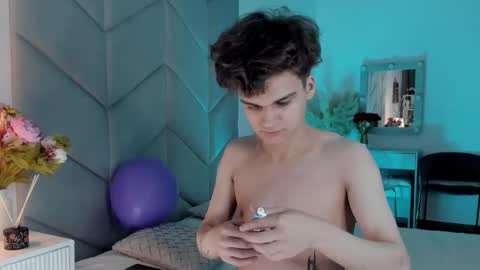 Willie online show from October 2025 05:47:02 AM