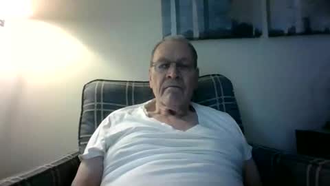 Snapshot of willnedoher chatting on April 2026 12:32:02 PM Willhedoher online show from April 2026 12:32:02 PM