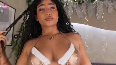 Snapshot of willow_hendrix chatting on December 2025 11:49:02 AM Ms Willow online show from December 2025 11:49:02 AM