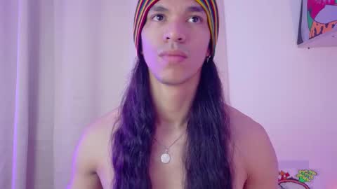 Snapshot of willy_veins chatting on November 2025 01:28:02 AM willy_veins online show from November 2025 01:28:02 AM