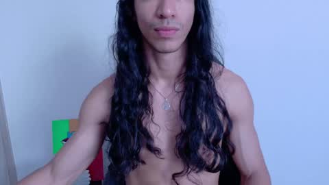 Snapshot of willy_veins chatting on May 2026 06:09:01 PM willy_veins online show from May 2026 06:09:01 PM