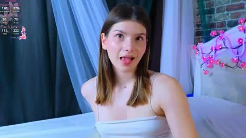 Vicki3 online show from April 2026 07:01:01 AM