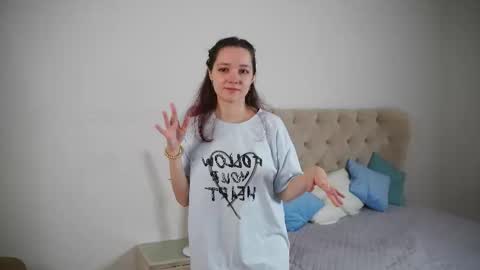 Snapshot of wilmavitanza chatting on September 2025 04:14:02 AM for u Alise online show from September 2025 04:14:02 AM