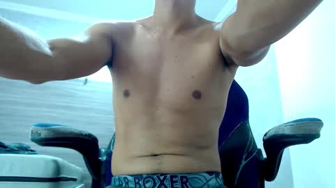 Snapshot of wiltom_ chatting on November 2025 04:11:01 AM Wiltom online show from November 2025 04:11:01 AM