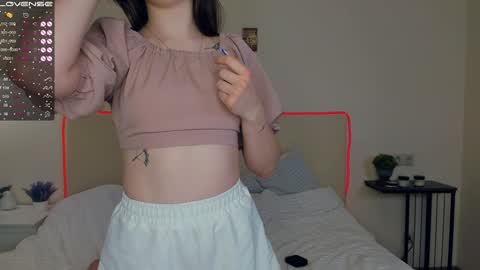 Amalia and Mia online show from January 2025 07:11:02 AM