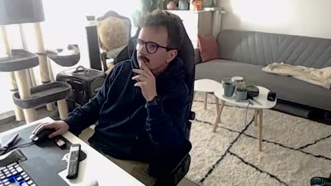 Snapshot of winnydepooh chatting on October 2025 12:28:02 PM cream36 online show from October 2025 12:28:02 PM