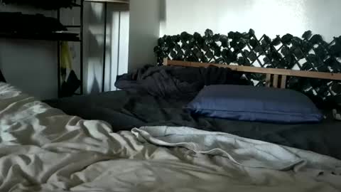 winter online show from October 2025 01:03:02 AM