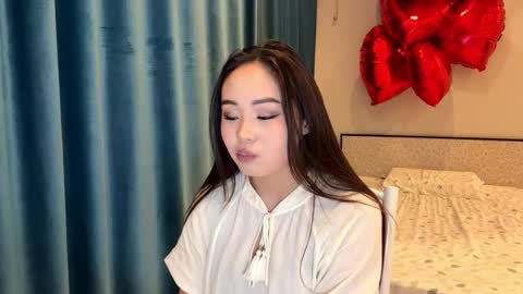 Snapshot of winterluchini chatting on February 2026 02:13:02 PM Amina online show from February 2026 02:13:02 PM