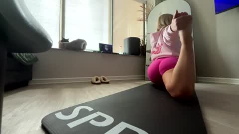 Winter rayne online show from April 2026 05:54:02 PM