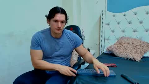 Snapshot of wiston_cox chatting on February 2026 12:47:02 PM Wiston online show from February 2026 12:47:02 PM