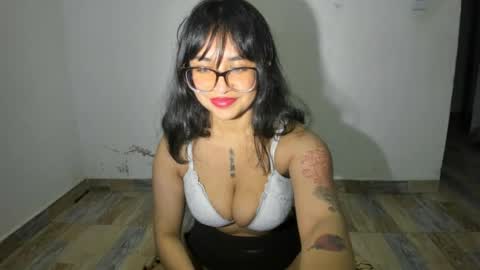 witch_3333 online show from June 2026 05:21:01 AM