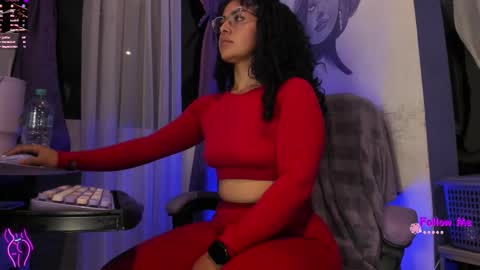     Luna Violeta  A r t i s t  online show from November 2025 04:12:02 AM