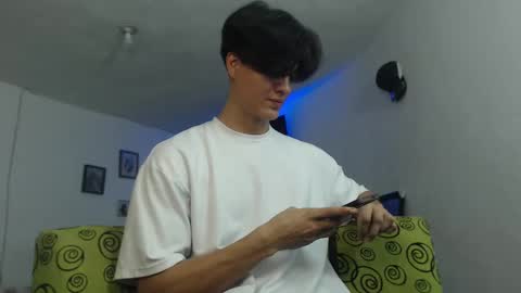 Snapshot of with_ken chatting on January 2025 04:27:02 PM Ken online show from January 2025 04:27:02 PM