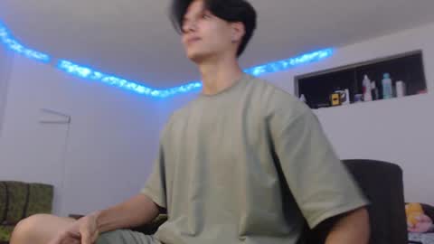 Snapshot of with_ken chatting on February 2025 02:39:02 AM Ken online show from February 2025 02:39:02 AM