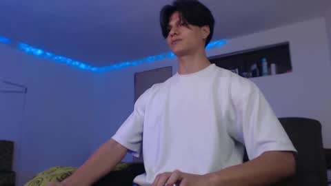 Snapshot of with_ken chatting on February 2025 09:38:02 PM Ken online show from February 2025 09:38:02 PM