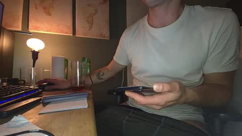 wnhz27 online show from October 2025 05:53:02 PM