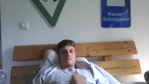 wnkz69 online show from May 2026 01:06:01 PM