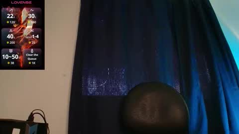 Snapshot of wolfan_sky chatting on October 2025 12:06:01 PM W O L F online show from October 2025 12:06:01 PM