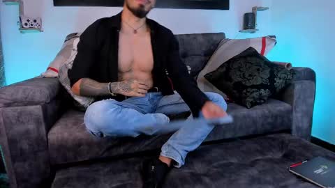 wolferatus online show from March 2025 08:42:02 PM