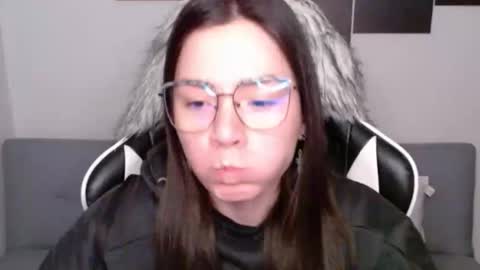 Alex online show from October 2025 02:09:02 AM