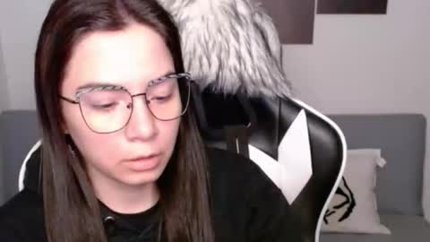 Alex online show from October 2025 02:22:02 AM