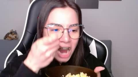 Alex online show from June 2026 01:07:02 AM