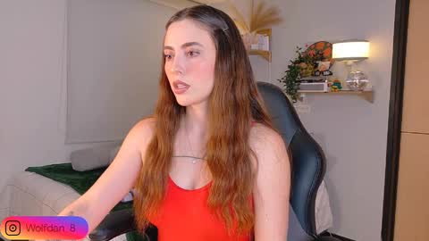 Snapshot of wolfsfoster chatting on September 2025 03:43:02 AM online show from September 2025 03:43:02 AM