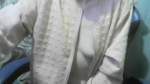 wolfxsnow online show from May 2026 07:41:02 PM