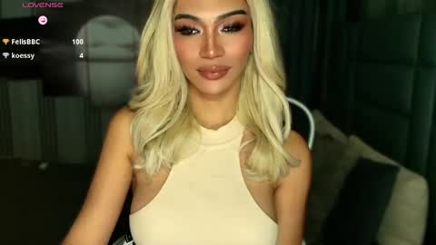 Julia online show from April 2026 06:42:02 AM