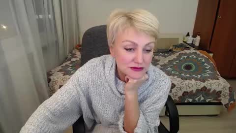 Snapshot of women_pleasures chatting on February 2025 08:03:01 PM women_pleasures online show from February 2025 08:03:01 PM