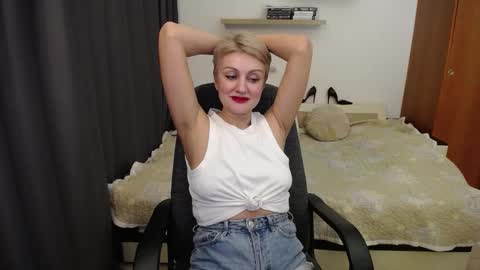 Snapshot of women_pleasures chatting on February 2026 07:51:01 PM women_pleasures online show from February 2026 07:51:01 PM