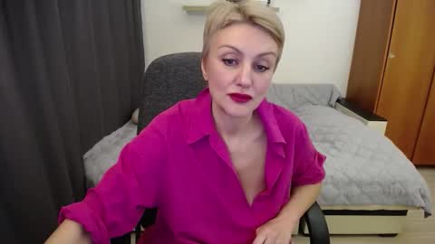 Snapshot of women_pleasures chatting on February 2026 08:27:01 PM women_pleasures online show from February 2026 08:27:01 PM