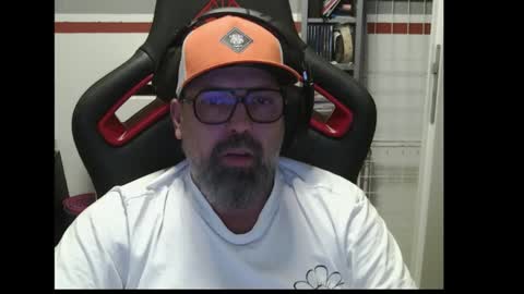 Adam online show from November 2025 12:02:01 AM