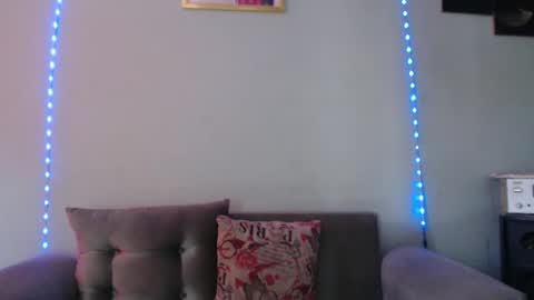 SHENIEL RODRIGUEZ online show from January 2026 07:52:02 PM