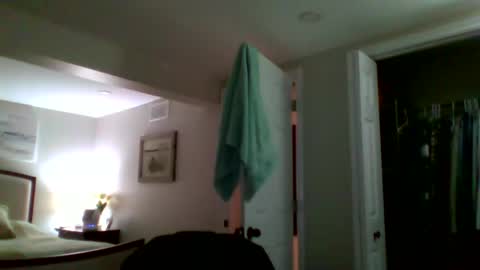 Snapshot of woodeee77 chatting on February 2026 12:51:01 AM woodeee77 online show from February 2026 12:51:01 AM