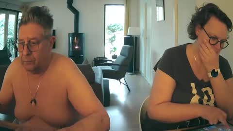 Snapshot of woodwurm chatting on February 2025 10:46:01 AM woodwurm and Snoeske online show from February 2025 10:46:01 AM