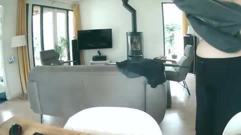 Snapshot of woodwurm chatting on February 2025 11:49:01 AM woodwurm and Snoeske online show from February 2025 11:49:01 AM