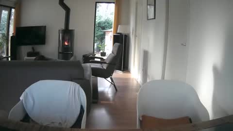 Snapshot of woodwurm chatting on February 2025 02:55:02 PM woodwurm and Snoeske online show from February 2025 02:55:02 PM