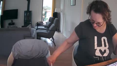 Snapshot of woodwurm chatting on March 2025 07:15:01 AM woodwurm and Snoeske online show from March 2025 07:15:01 AM