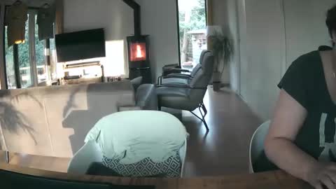 Snapshot of woodwurm chatting on February 2026 07:51:01 AM woodwurm and Snoeske online show from February 2026 07:51:01 AM