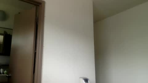 woof_wolf37 online show from March 2026 04:13:02 PM