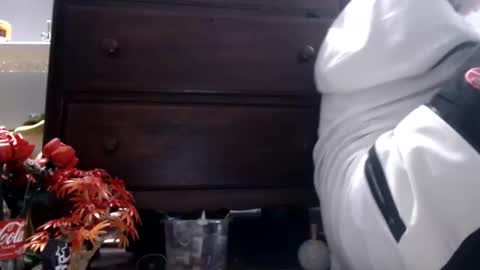 woofwolfxix online show from October 2025 11:39:02 PM