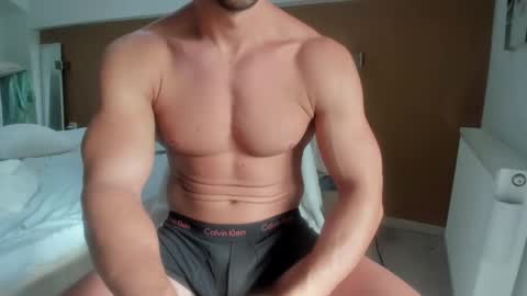 Snapshot of woolfiie chatting on October 2025 07:53:01 AM Wolfie online show from October 2025 07:53:01 AM