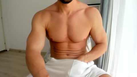 Snapshot of woolfiie chatting on May 2026 08:22:01 AM Wolfie online show from May 2026 08:22:01 AM
