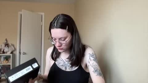 Lucina online show from December 2024 03:11:02 PM