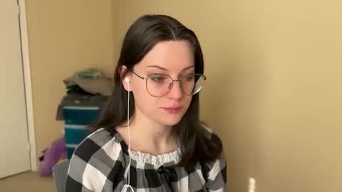 Lucina online show from January 2025 03:39:01 PM