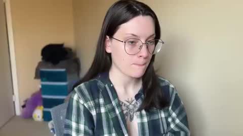 Lucina online show from February 2025 06:26:02 PM